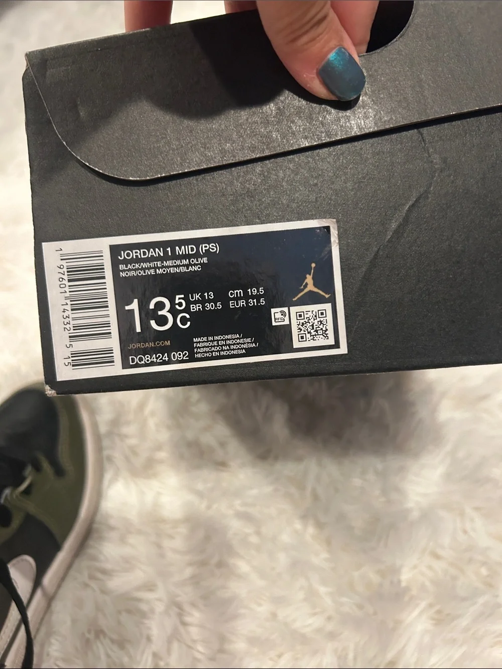 Nike Jordan 1 Mid (PS) kids sneakers in Olive Green, Black & White